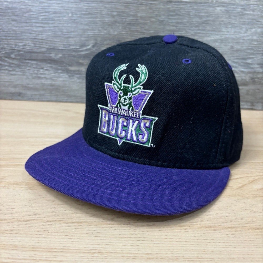 Vintage Milwaukee Bucks Hat Cap Fittedβ 6 7/8 Black Wool NBA New Era USA Made